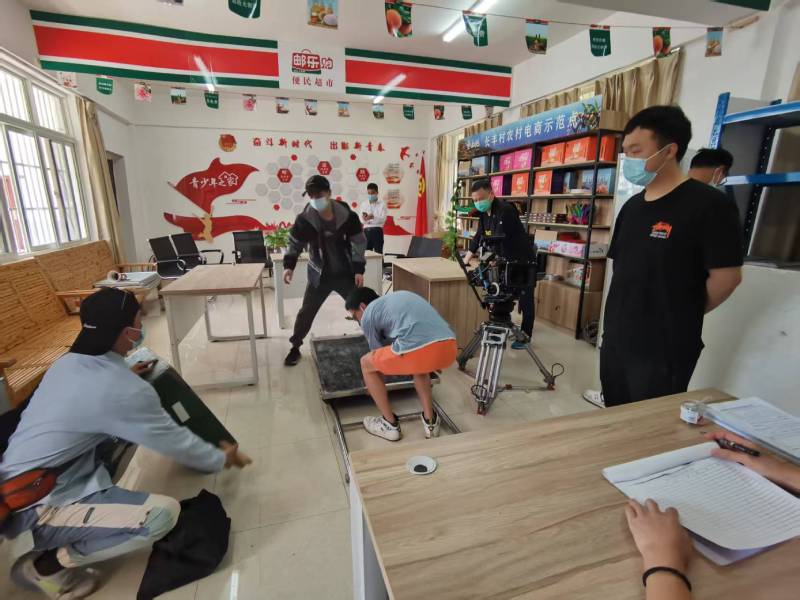 金山屯区广告片拍摄公司：极简主义践行者，少即是多的视觉哲学